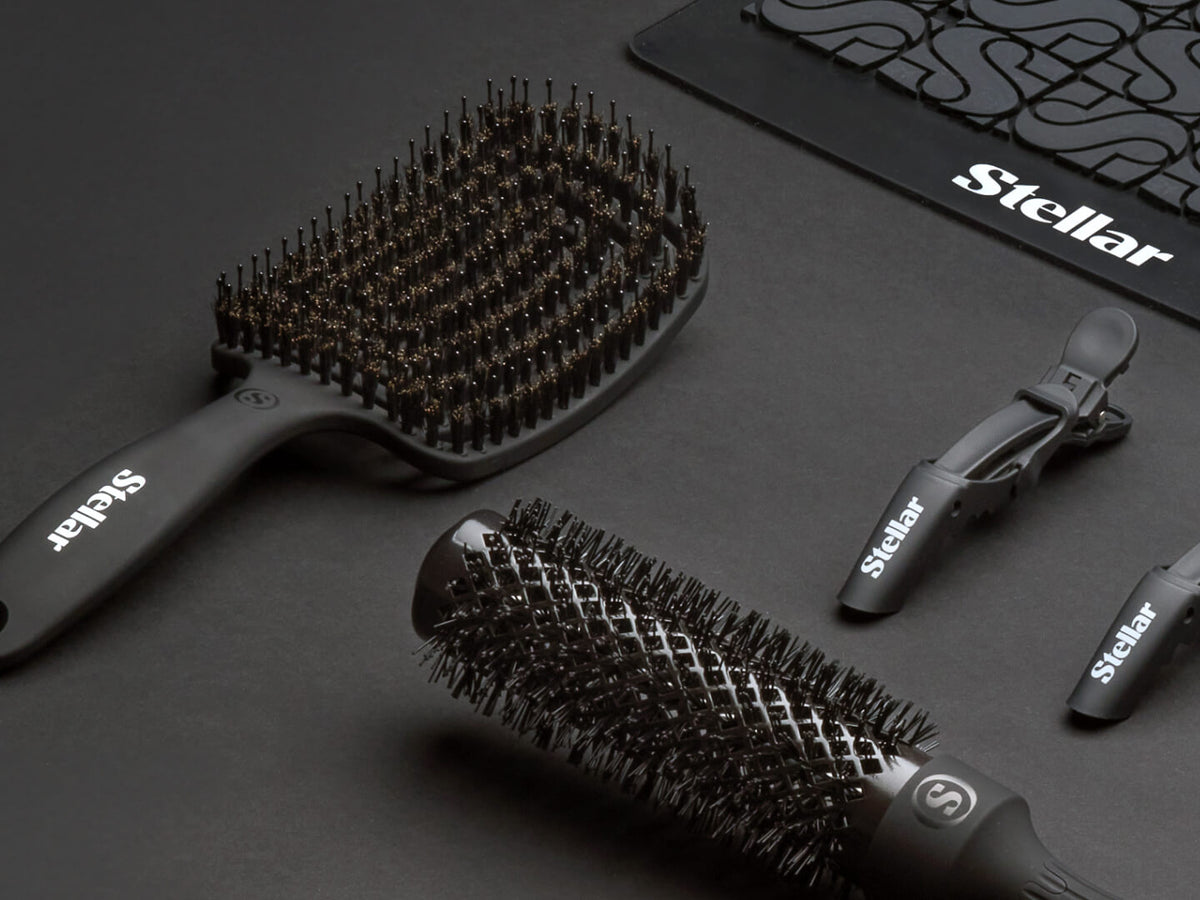 OmniFlex Vent Brush bristles and styling tools